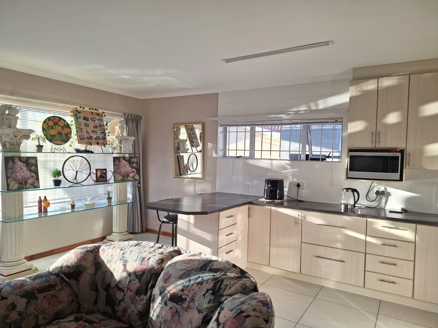 To Let 2 Bedroom Property for Rent in Bothasrus Eastern Cape